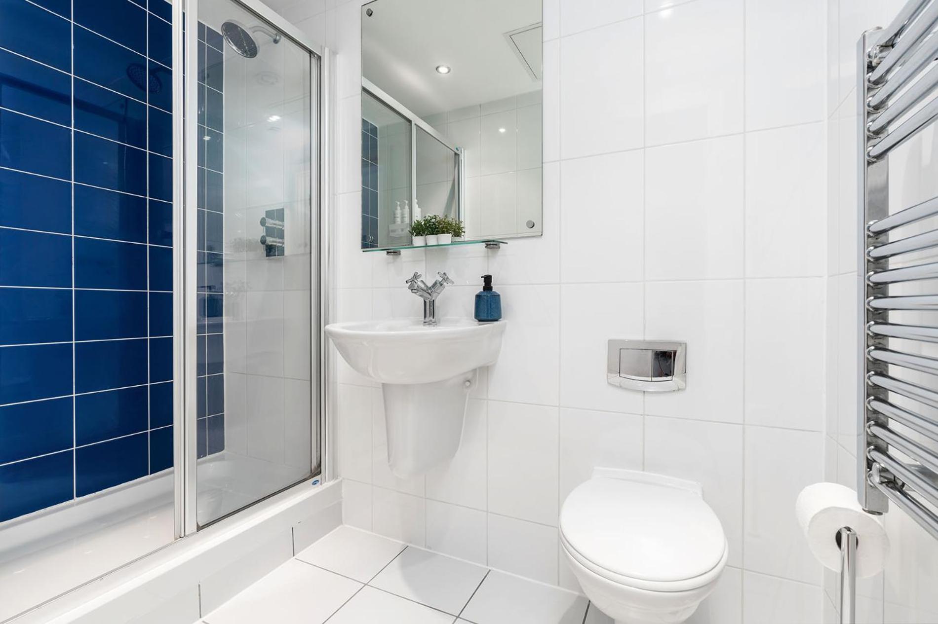 Exclusive Apartment - City Centre - Free Parking -Wifi Netflix- Juliet Balcony Лидс Экстерьер фото