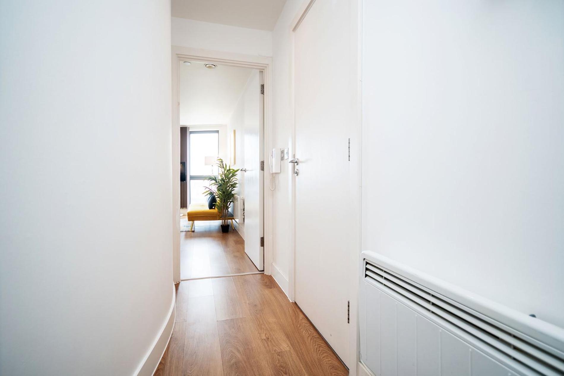 Exclusive Apartment - City Centre - Free Parking -Wifi Netflix- Juliet Balcony Лидс Экстерьер фото