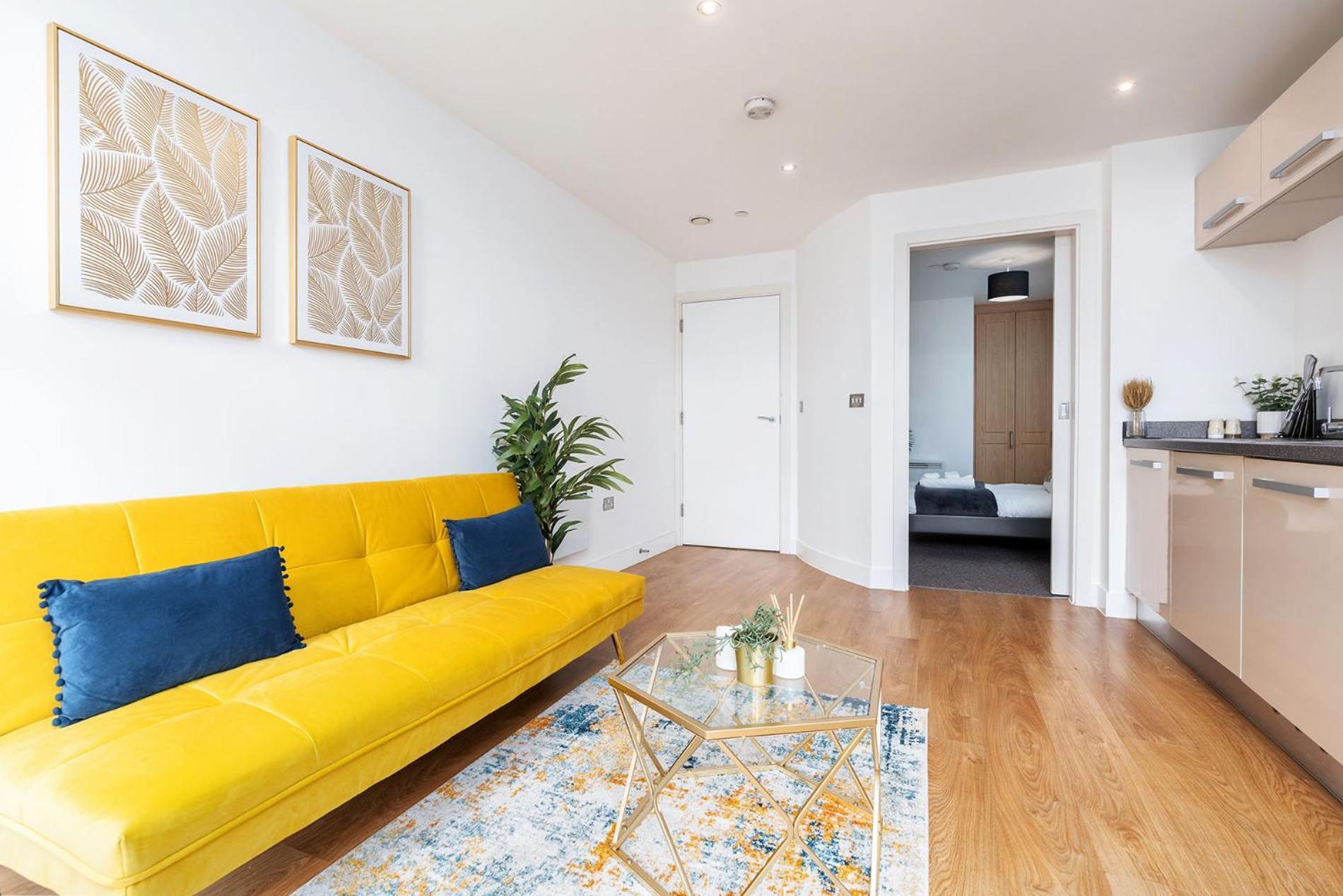 Exclusive Apartment - City Centre - Free Parking -Wifi Netflix- Juliet Balcony Лидс Экстерьер фото
